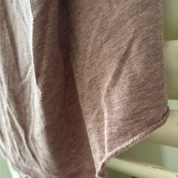 Wilfred mauve rose raw edge tshirt, size M - Picture 5 of 8